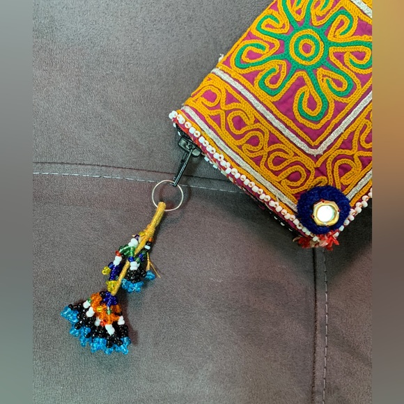 S O L D.   Included when u Bundle 2 or more Kantha Bae or Magnolia Pearl Items - Picture 1 of 6